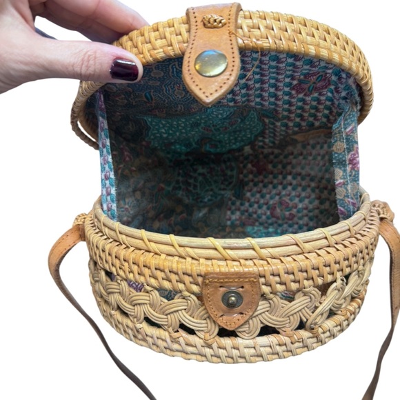 Amerii Rattan Shoulder Bag with Patterned Fabric Lining - Picture 7 of 16